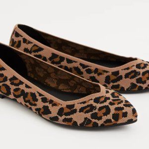 Leopard Stretch Knit Pointed Toe Flat (WW)